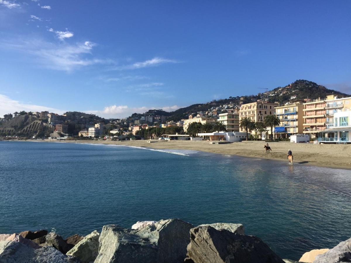 Il Mare In Piazza Daire Albisola Superiore Dış mekan fotoğraf